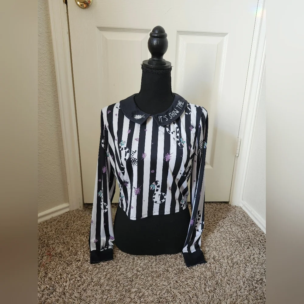 Spirit Halloween Beetlejuice Black White Striped Crop Top Peter Pan Collar L